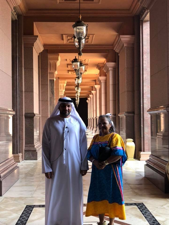 Roxanne Lindley meeting with a senior government representative in the UAE
