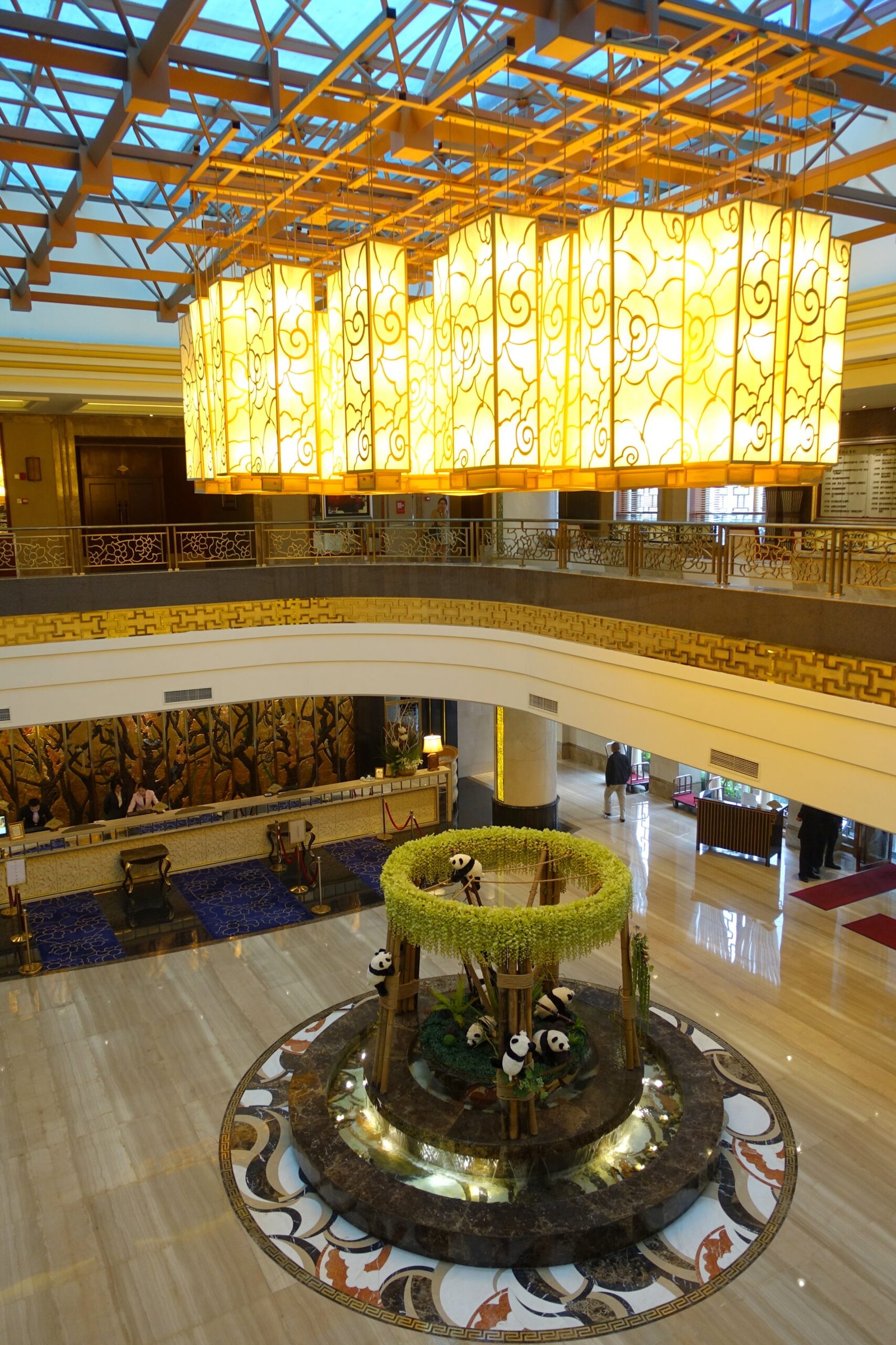 Lobby in Wangjiang Hotel - Chengdu, China - DSC02886
