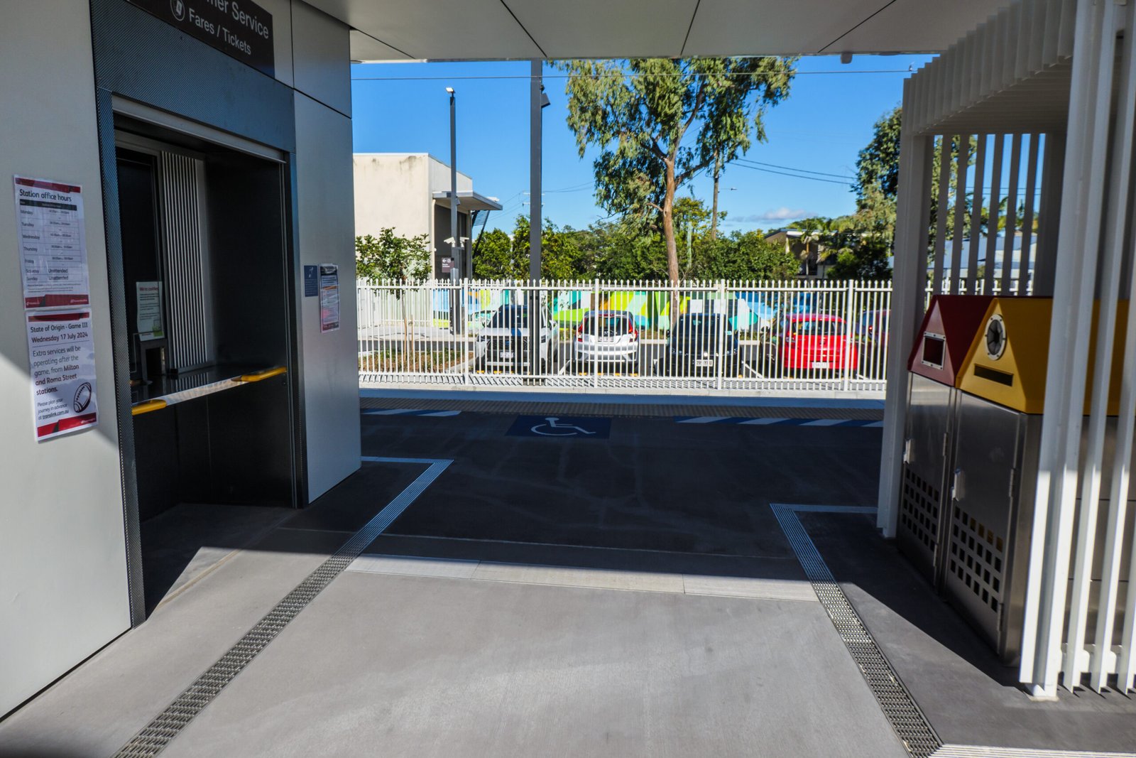 Customer Service counter, Platforms 2&3, Rocklea Railway Station, Brooke Street, Rocklea P1002610