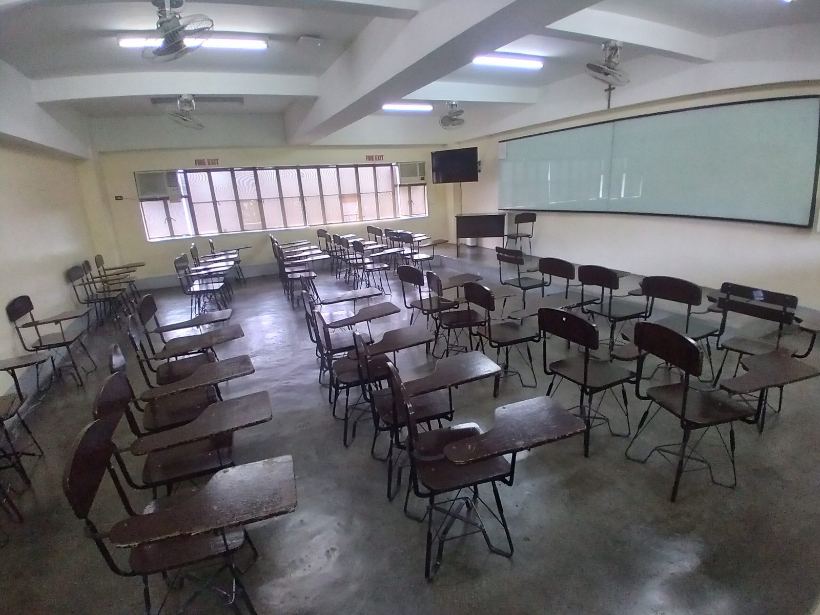 De La Salle University – Dasmariñas (DLSU-D) Julian Felipe Hall room 403 classroom — fisheye view