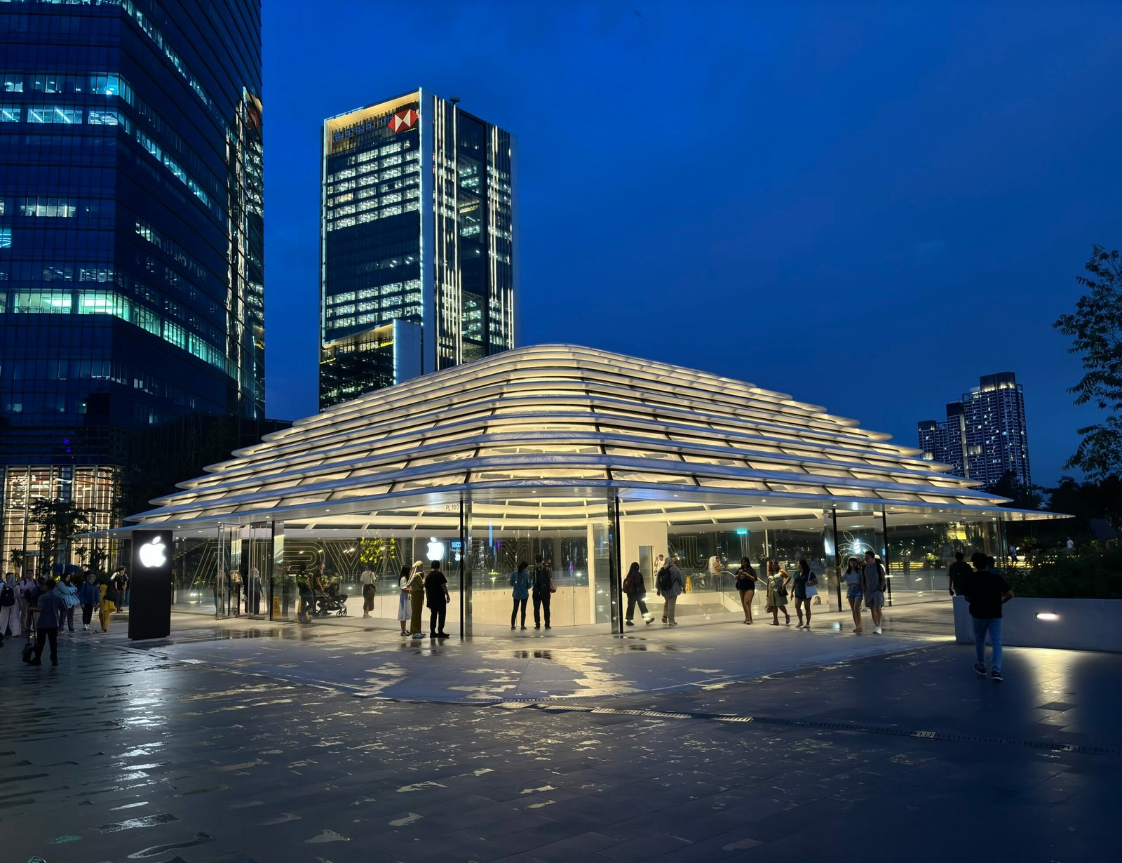 Apple The Exchange TRX, Exterior Night View