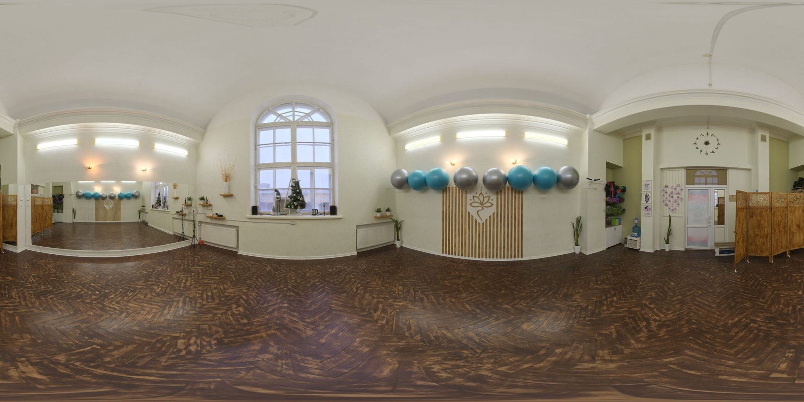 Yoga room - Panorama (Sergej Majboroda via Poly Haven)